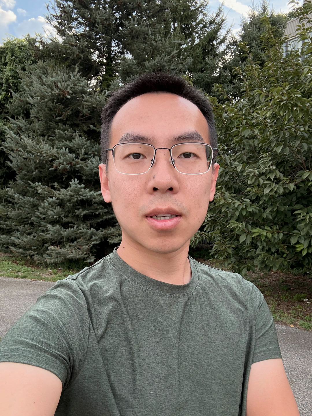 Jingyuan Hu outdoors